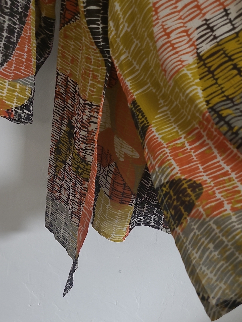 Multiples Print Blouse - Picture 4 of 5